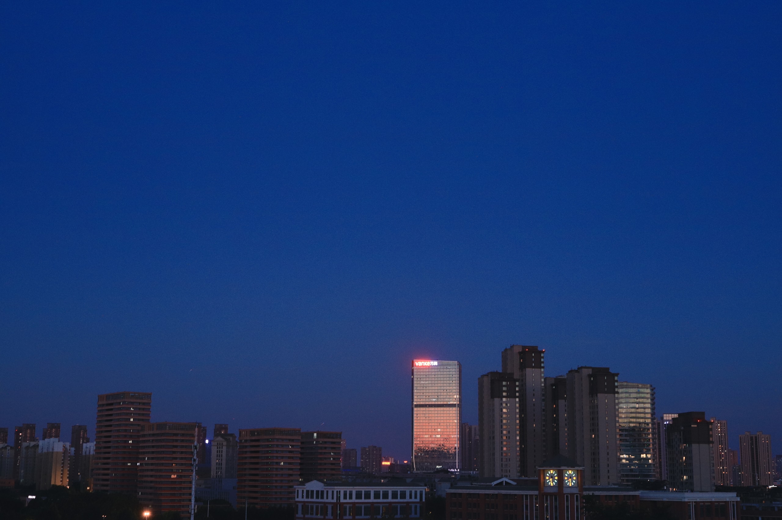 八月日暮